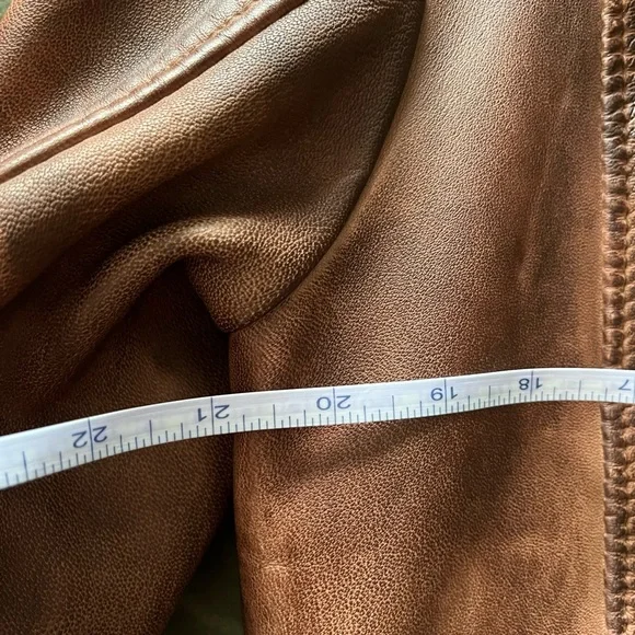 Men's Distressed Leather Jacket - Picture 10 of 13